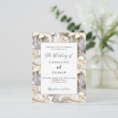 Witte lelies bloemblaadjes zilveren retro bruiloft uitnodiging briefkaart (Staand voorkant)