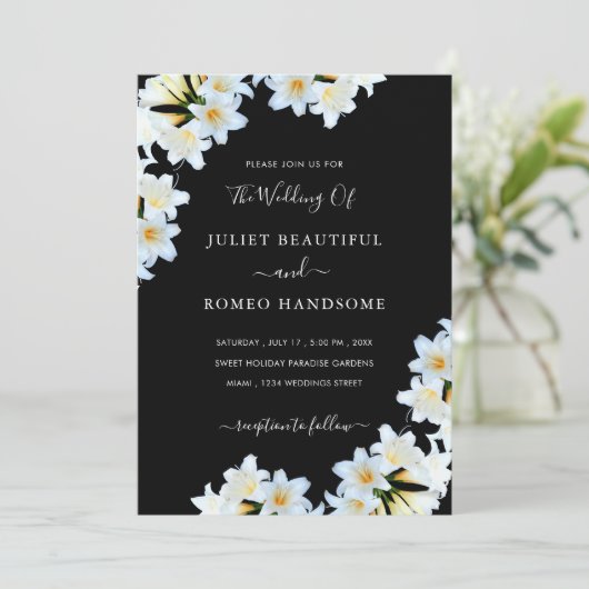 Witte lelies zwarte bruiloft uitnodiging voorbeeld (Staand voorkant)
