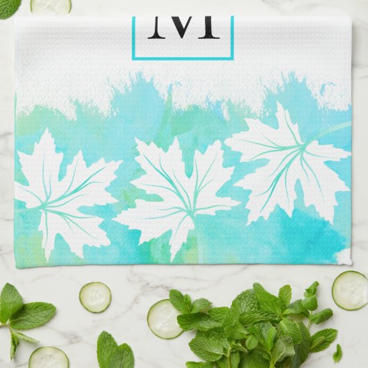 Witte makelbladaqua waterverf was en monogram theedoek (Gevouwen)