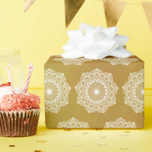 Witte Mandala op Gouden Achtergrond Cadeaupapier