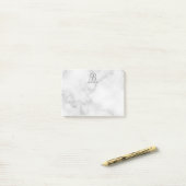 Witte Marmer Gepersonaliseerd Manuscript Monogram  Post-it® Notes (Op bureau)