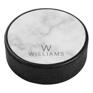 Witte marmer met gepersonaliseerd monogram en naam hockey puck