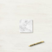 Witte marmer met gepersonaliseerd monogram en naam post-it® notes (Op bureau)