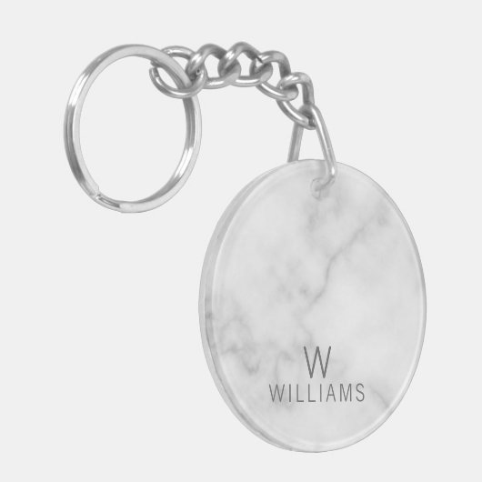 Witte marmer met gepersonaliseerd monogram en naam sleutelhanger (Voorkant Links)