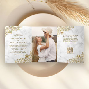 Witte marmeren en gouden kant foto QR-code bruilof Drieluik Uitnodiging