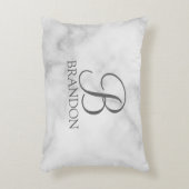 Witte marmeren gepersonaliseerde script monogram e accent kussen (Voorkant(Verticaal))