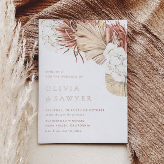 Witte orchideeën en gedroogde palmbladeren Boho br Folie Uitnodiging