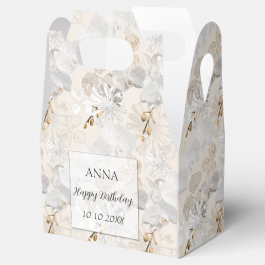 Witte orchideeën op een lichte crème bedankdoosjes (Geopend)