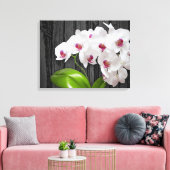 Witte orchideeën op houthak canvas afdruk (Insitu (Woonkamer))
