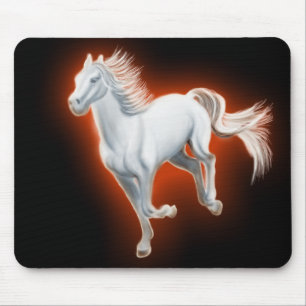 Witte paarden lopen muismat