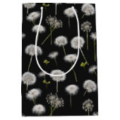 Witte paardenbloem pluis op zwart medium cadeauzakje (Voorkant)