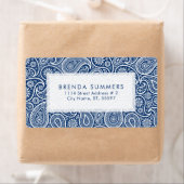 Witte Paisley Custom Navy Blue achtergrond Etiket (Insitu)