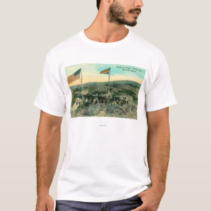 Witte pas met Russische en Amerikaanse vlaggen T-shirt