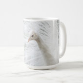 Witte Peacock mooie veren Latte Mok (Voorkant rechts)