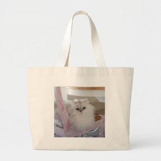 Witte Perzische Kat op een Roze Stoel Grote Tote Bag