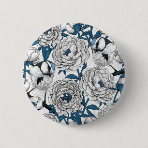 Witte pinda's en blauwe stifvogels ronde button 5,7 cm