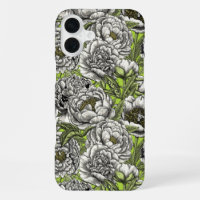 Witte pioenbloemen en motten