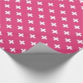 Witte polka kruist op fuchsia cadeaupapier (Hoek)
