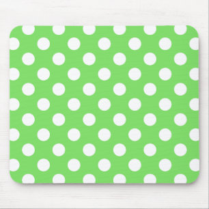 Witte polka stippen op appelgroen muismat
