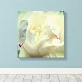 Witte pony-bloem dicht bij elkaar canvas afdruk (Insitu (Houten vloer))