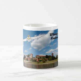 Witte Poolse adelaar zegt Welkom in Cracow. Witam Koffiemok