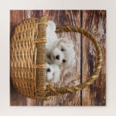 Witte Puppies in een mand Legpuzzel (Horizontaal)