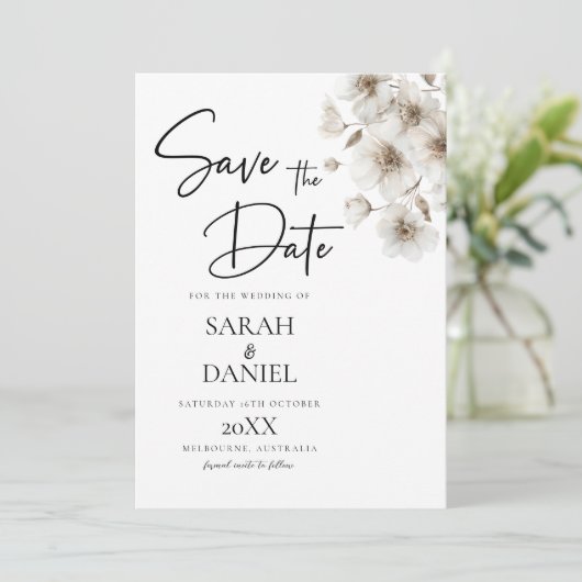 Witte Roestige Bloem Elegante Trouwdag Save The Date (Staand voorkant)
