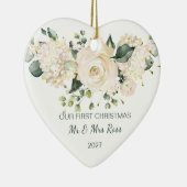 Witte roos, hydrangea, eerste kerstfoto Foto Keramisch Ornament (Rechts)