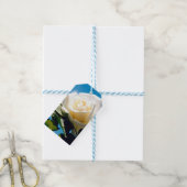 Witte roos onder blauwe hemel cadeaulabel (Met Touw)