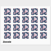 Witte, roze bloemen op donkerblauw. vierkante sticker (Vel)