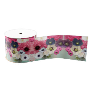 WITTE ROZE ROZEN EN ANEMONEBLOEMEN MONOGRAM GROSGRAIN LINT