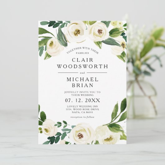 Witte Rozen Bloemen Groen Bruiloft Uitnodiging (Staand voorkant)