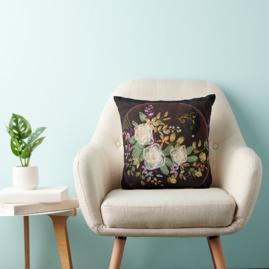 Witte rozen borduurtjes kussen (Stoel)