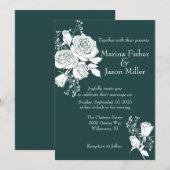 Witte Rozen op Hunter Green Wedding Invitation Kaart (Voorkant / Achterkant)