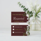 witte rozen rode achtergrond bruiloft RSVP kaartje (Staand voorkant)