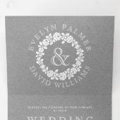  witte rozenroos met een grijze bruiloft drieluik uitnodiging (Binnenzijde eerst)