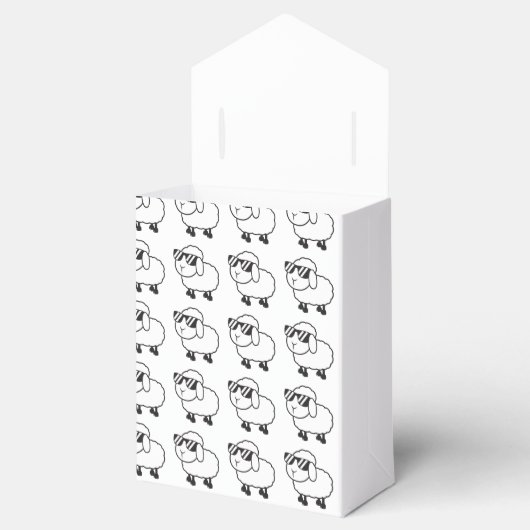 Witte schapen in zonnebrillen Cartoon Bedankdoosjes (Geopend)
