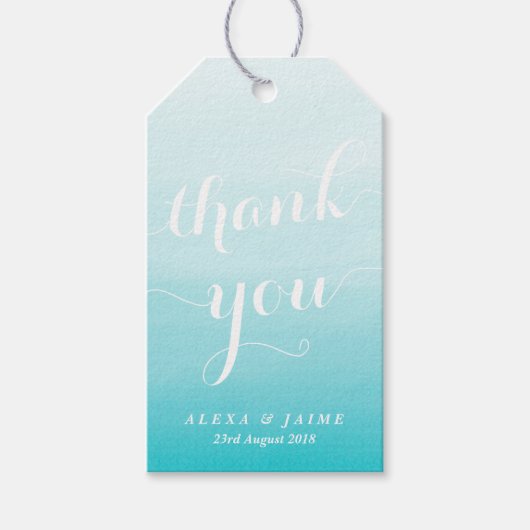 Witte script lichtblauwe waterverf ombre bedankt cadeaulabel (Voorkant)