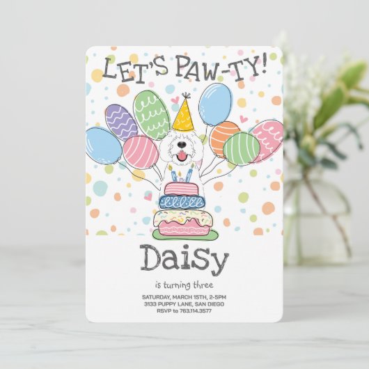 Witte Sheepadoodle Hond Verjaardagsfeestje Kaart (Staand voorkant)