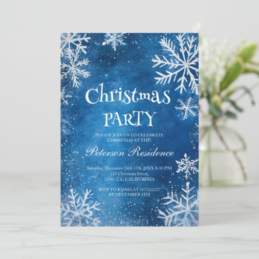 Witte sneeuwvlokken en een blauw kerstfeest kaart (Staand voorkant)