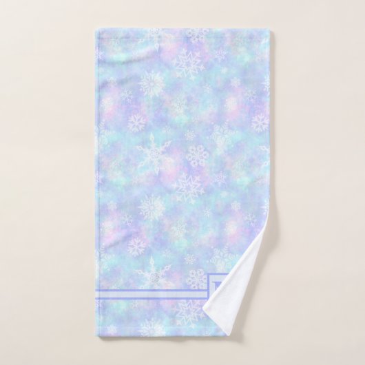 Witte sneeuwvlokken op Winter Pastels Monogrammed Bad Handdoek (Handdoek)