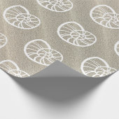 Witte spiraal schelpen & zand cadeaupapier (Hoek)