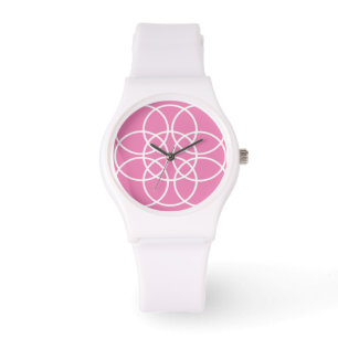 Witte spiraalvormige cirkels op roze horloge