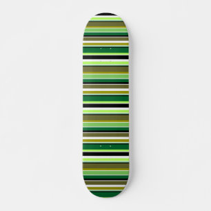 Witte staafjes met fijne groene streep skateboard