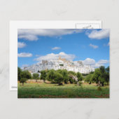 Witte stad Ostuni en olijfbomen, briefkaart van Ap (Voorkant / Achterkant)