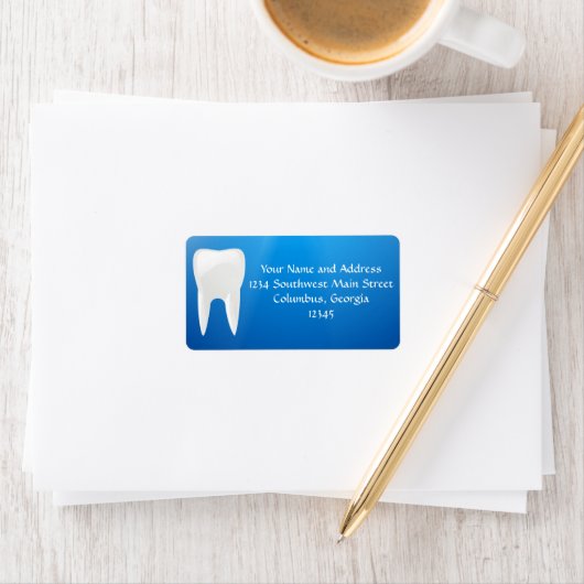 Witte tand op blauwe achtergrond etiket (Insitu)