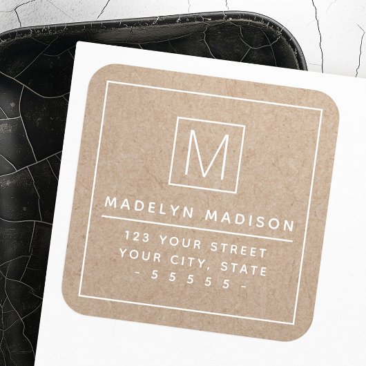 Witte tekst Kraft look monogram retouradres Vierkante Sticker