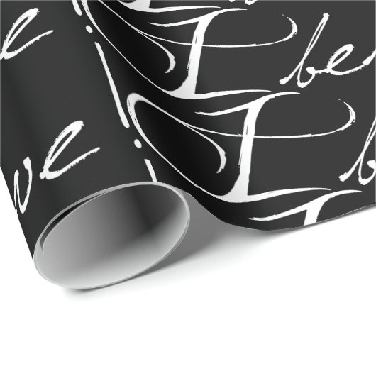 Witte tekst met details, geloof ik, papier met onm (Rol Hoek)