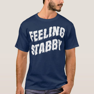 Witte tekst met stabby t-shirt