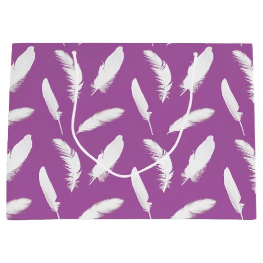 Witte veren afdruk op amethyst paars large cadeauzakje (Voorkant)